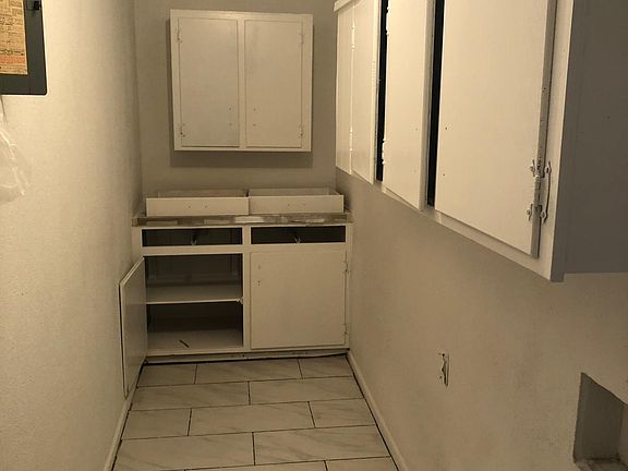 5th image of 841 Harwell St