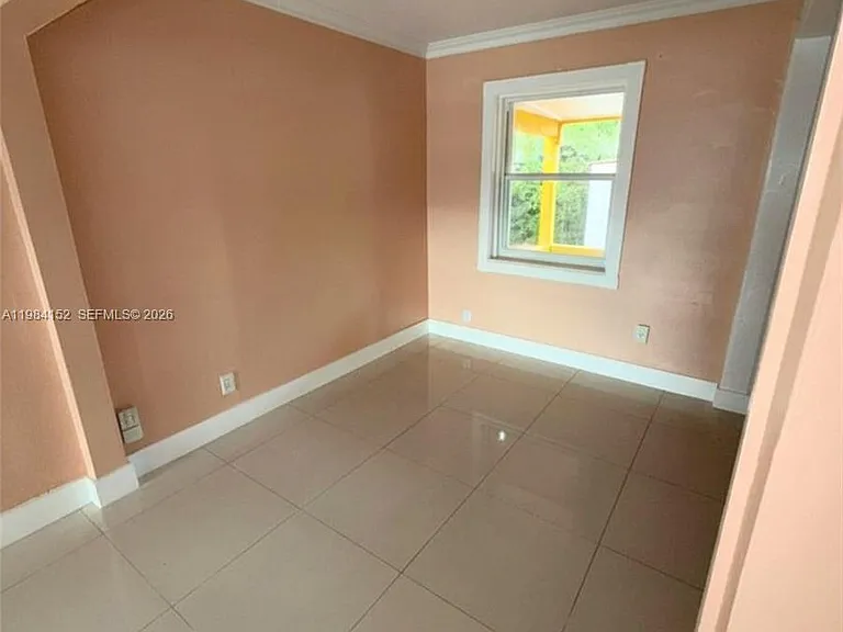 14215 NE 9th Ave — Photo 9