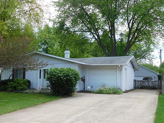 1st image of 1428 Crestwood Dr