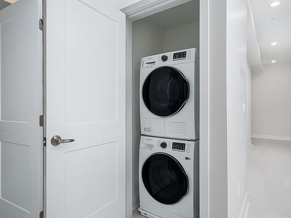 5th image of 1540 N Shore Rd #202