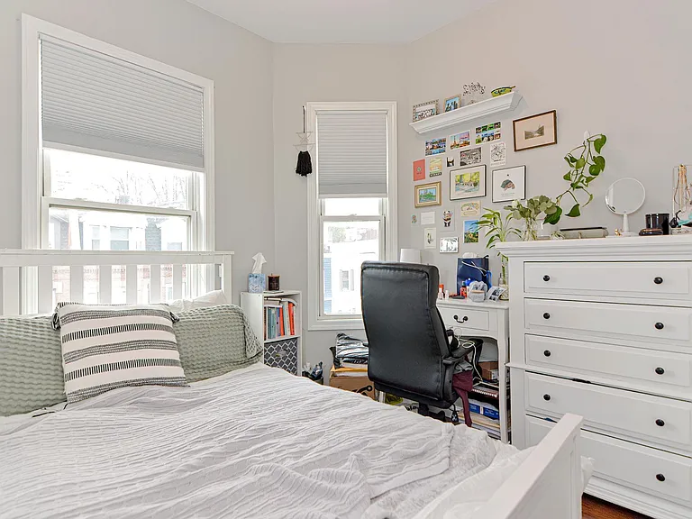 347 E 8th St #3 — Photo 14