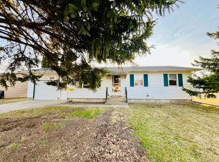 506 Kettering Dr, Aberdeen, SD 57401