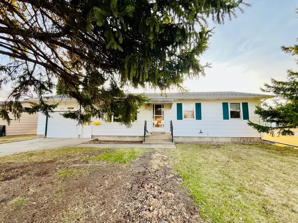 506 Kettering Dr, Aberdeen, SD 57401