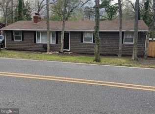 1401 E Lakeshore Dr, Browns Mills, NJ 08015