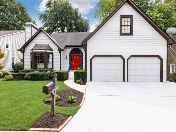 1095 Dunbarton Trce NE, Atlanta, GA 30319