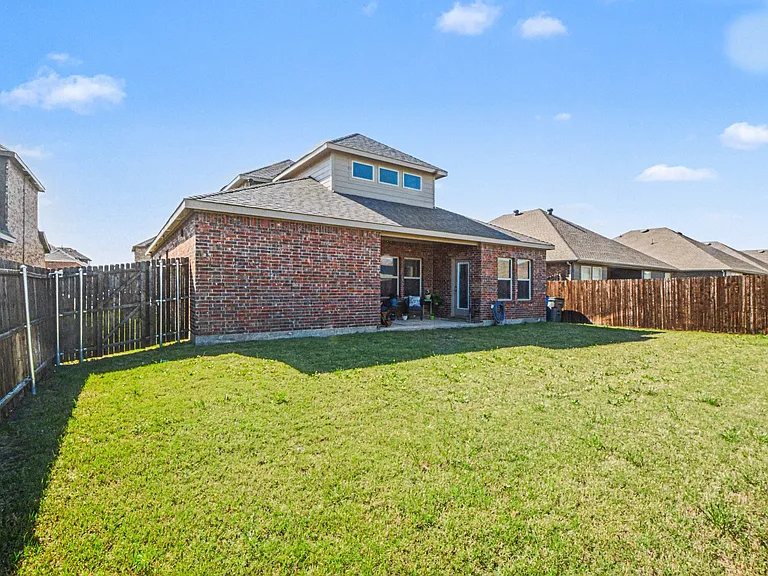 1613 Grand Villa St — Photo 15