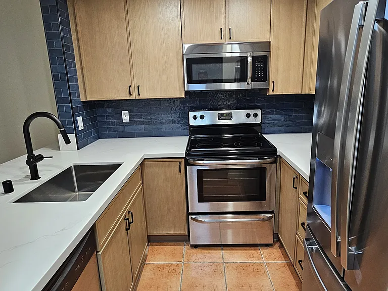 3078 Broadway #208 — Photo 12