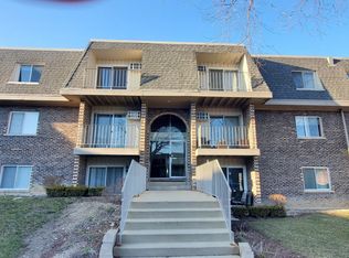 870 Winesap Ct APT 301, Prospect Heights, IL 60070