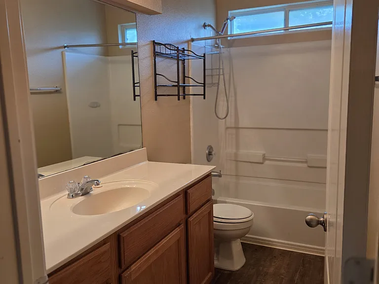 Upstairs full bath