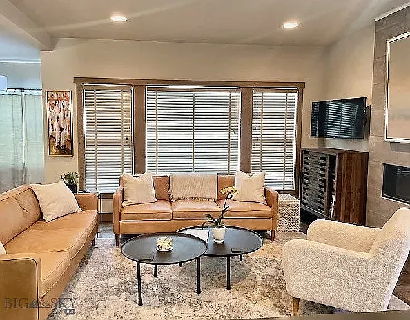 S 15th Ave, Bozeman — Photo 2