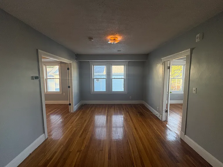 29 Charles St #2 — Photo 3