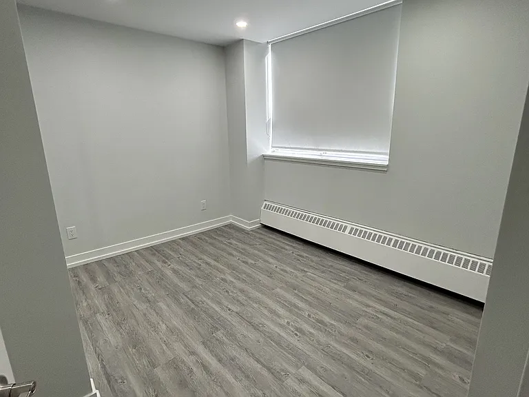 15 Walmer Rd #401 — Photo 10