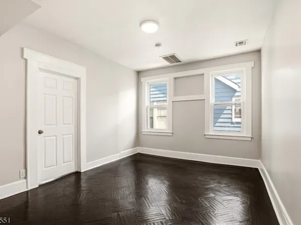 28 Underwood St, Newark City, NJ 07106