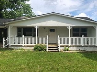 627 E Springfield St, Saint James, MO 65559