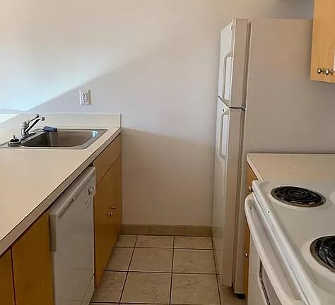 4th image of 2034 5th Ave APT 4B