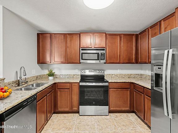 3rd image of 4127 Meander Pl Unit 208