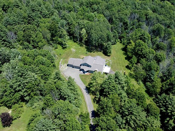 2nd image of 25 Larchmont Rd