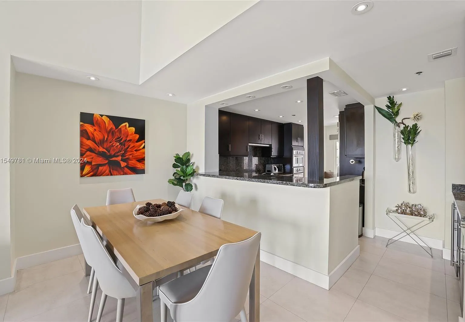 Bayside Village Condo — Photo 4
