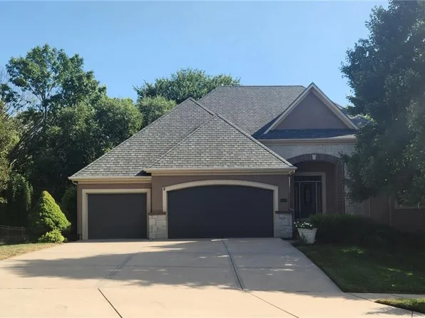 9911 W 145th Ct, Overland Park, KS 66221