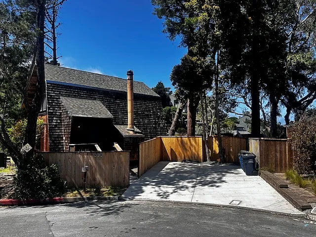 200 Buchanan Dr #1 — Photo 16