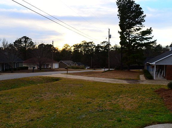 3rd image of 22 Lee Road 2010