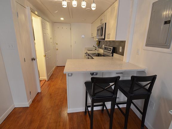 4th image of 40 Saint Botolph St APT 26