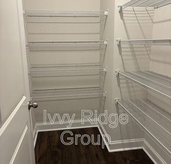4867 Tacoma Dr — Photo 7