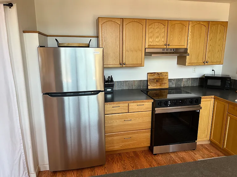2058 Dellesta Dr — Photo 23