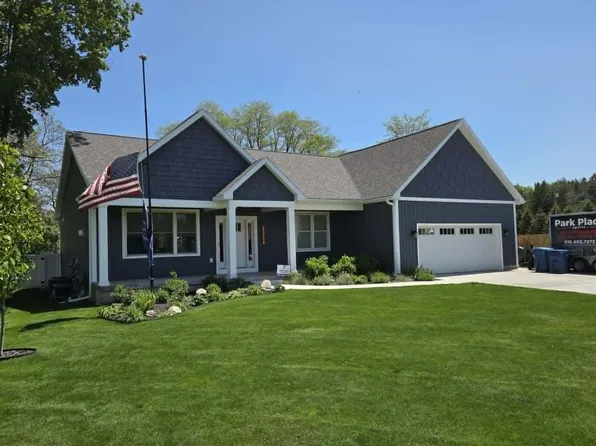 3754 Conklin St, Ravenna, MI 49451