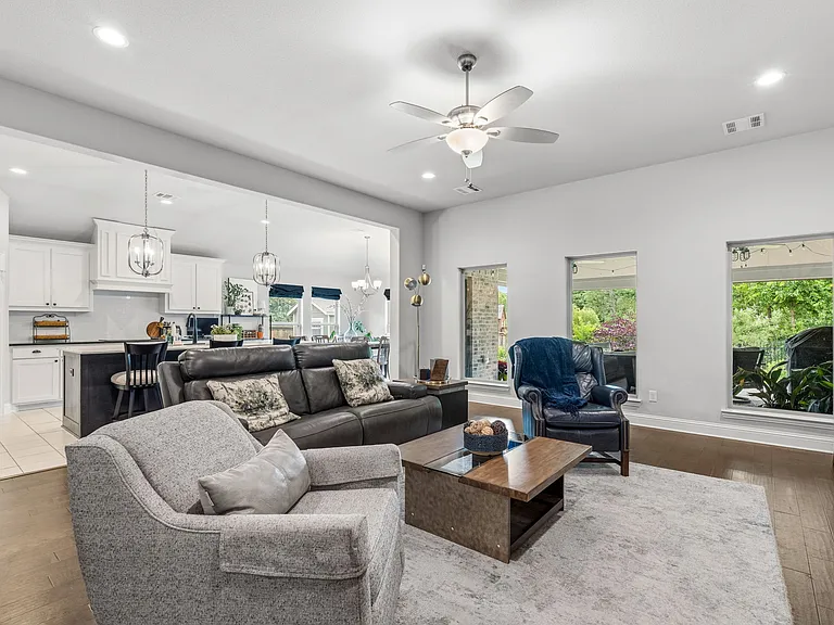 3828 Pine Valley Ln — Photo 12