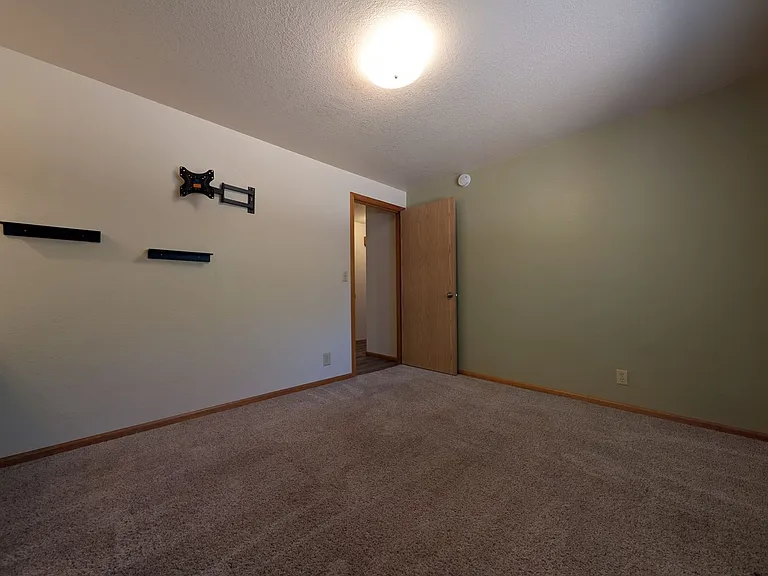 2558 Cubit St — Photo 21