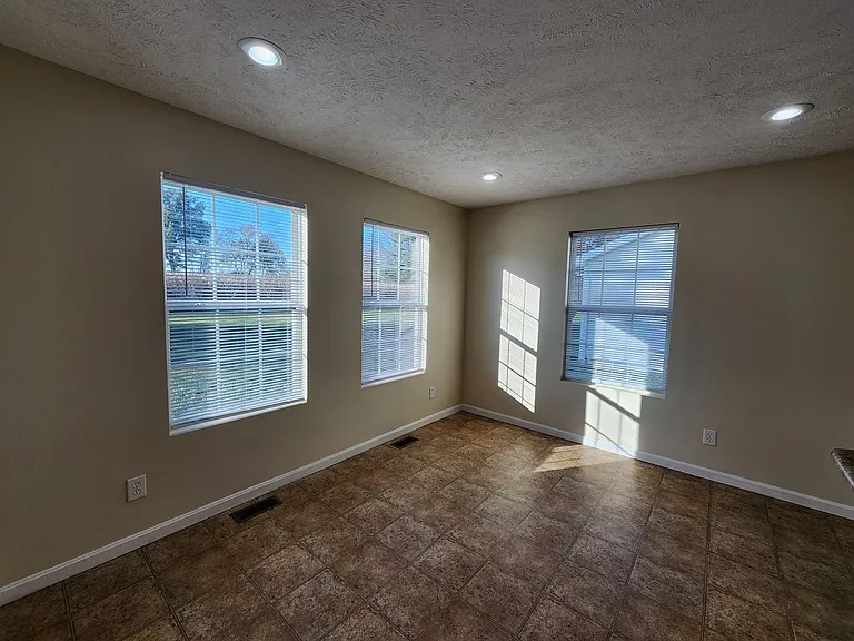 8023 E Audrey Ave — Photo 3