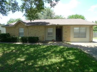 348 Hill St, Sealy, TX 77474