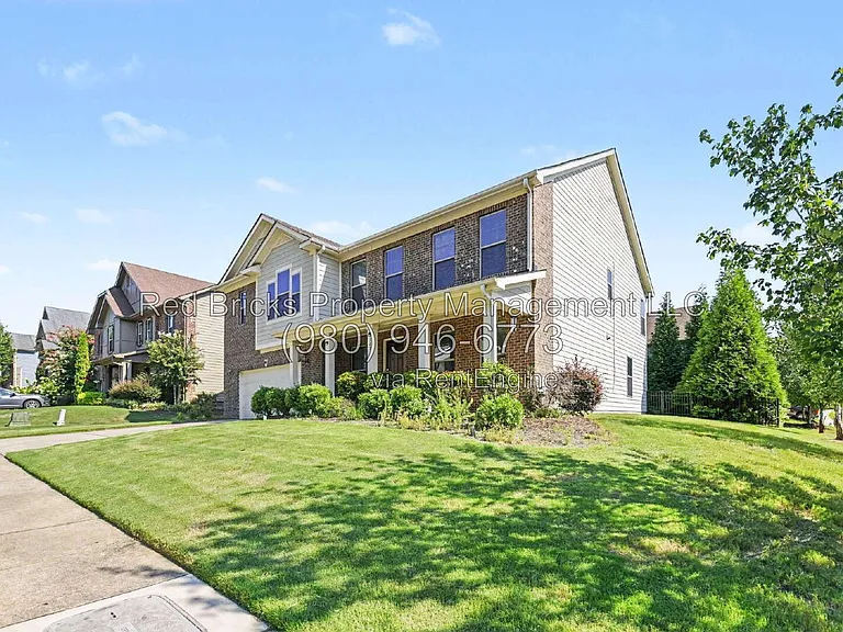 747 Coralbell Way — Photo 5