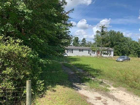 3rd image of 875 Harrison Rd
