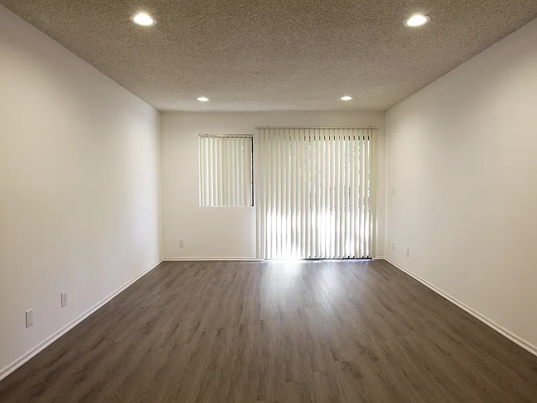 601 Westholme Ave #204 — Photo 6