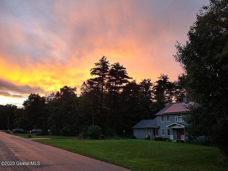 5th image of 7 Iroquois Drive