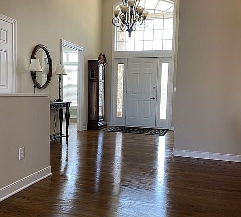 3rd image of 251 Alden Ln