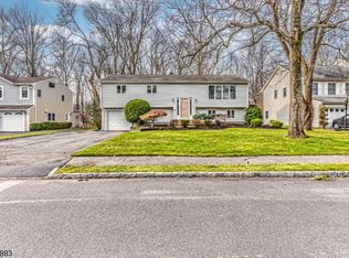 104 Vere Ter, Livingston, NJ 07039