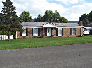 397 Walnut Dr, Cedar Bluff, VA 24609