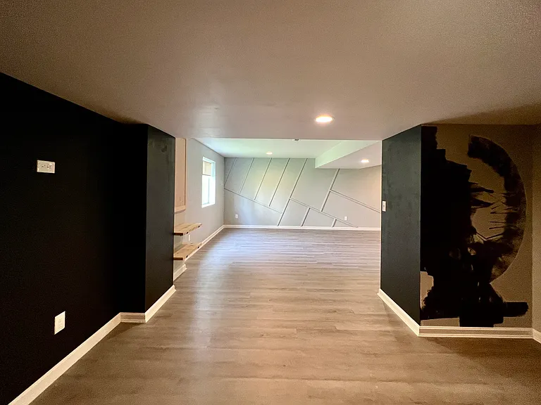 1355 Tiburon Dr — Photo 24