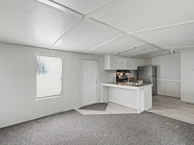 1090 Old Sunbury Rd #28 — Photo 4