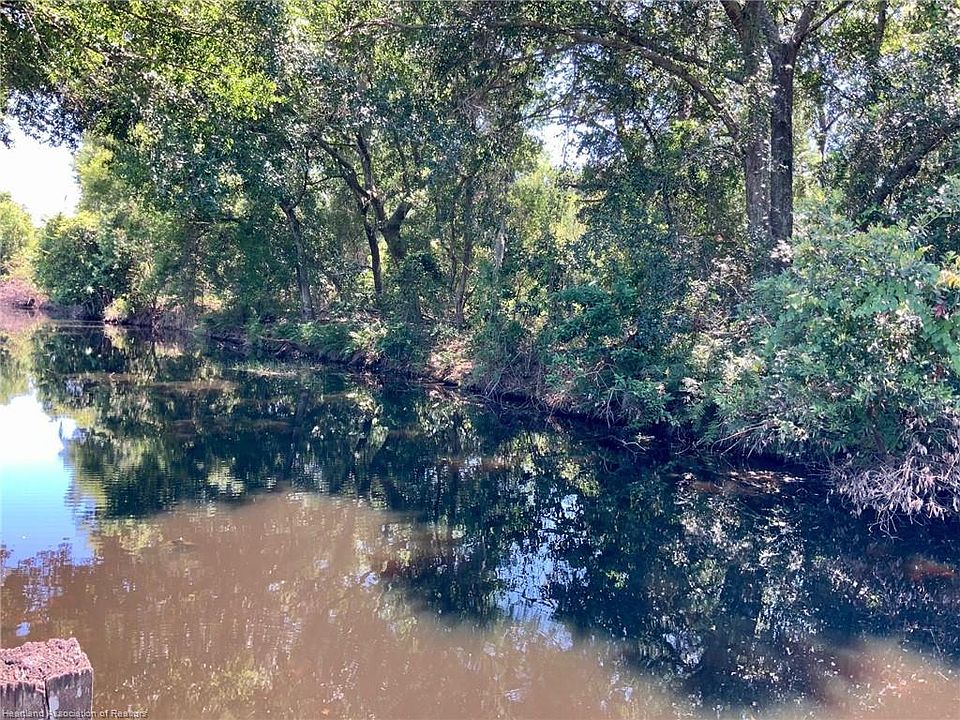 1st image of 1701 Amber Ln
