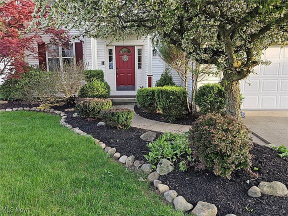 2nd image of 26977 Valeside Ln