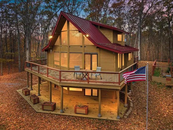 29 Lake Of Isles Road, Preston, CT 06365