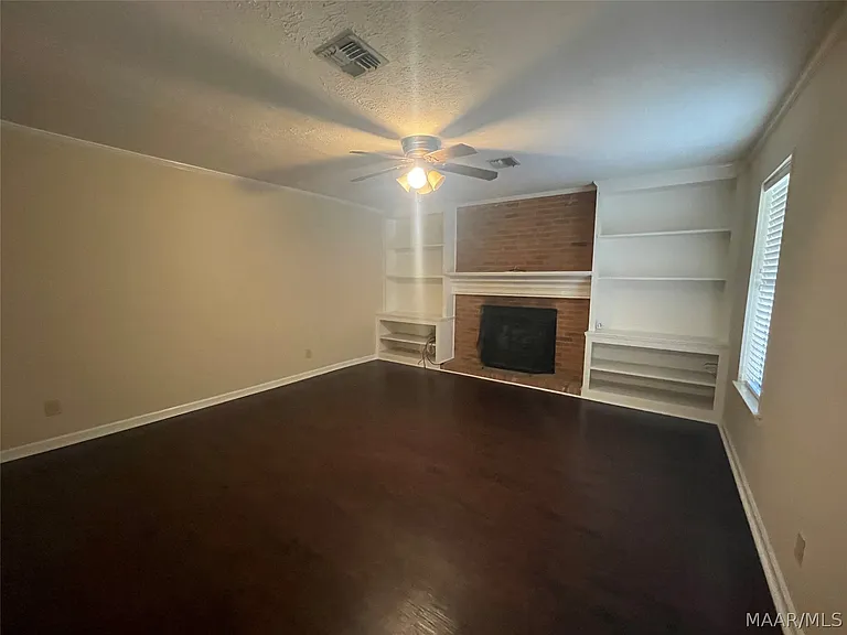 407 Stroll Dr — Photo 7