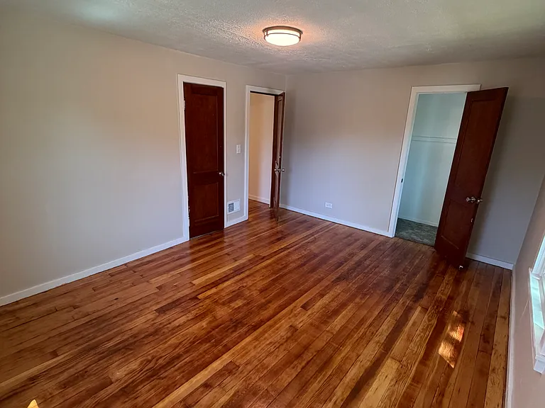 705 N Trumbull St #2 — Photo 2