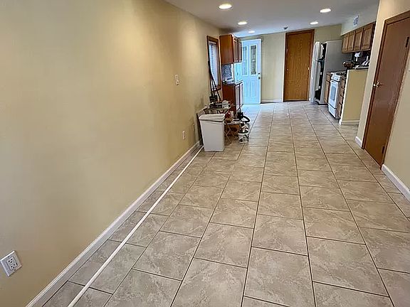4th image of 163-18 98th St #1