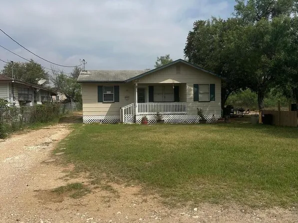 175 E LABOR ST, Asherton, TX 78827