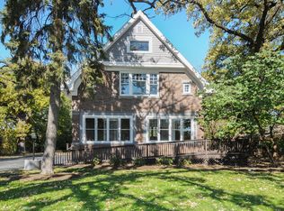 361 Sullivan Rd, Aurora, IL 60506